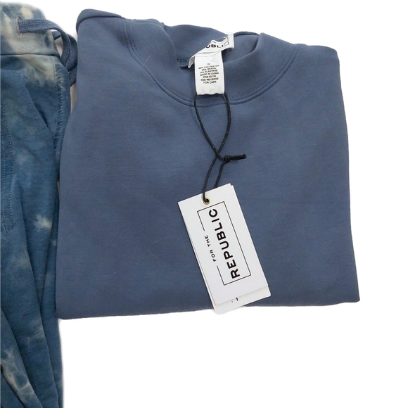 NWT Womens Athleisure Blue 2 Pc Tie Dye Joggers & Sold Color Sweatshirt Sz SML - Picture 4 of 10